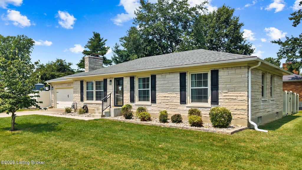 10001 Northridge Ct, Louisville, KY 40272