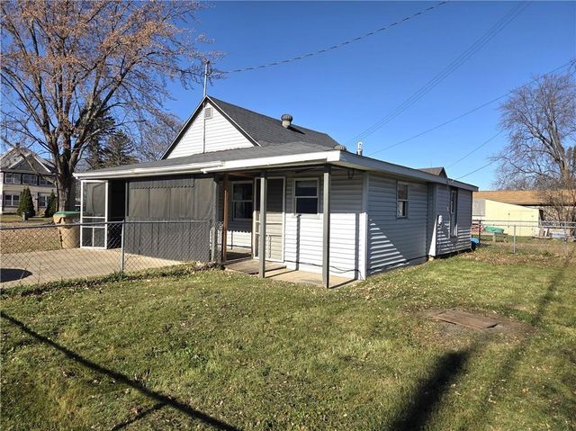 459 Woodward Avenue, Chippewa Falls, WI 54729