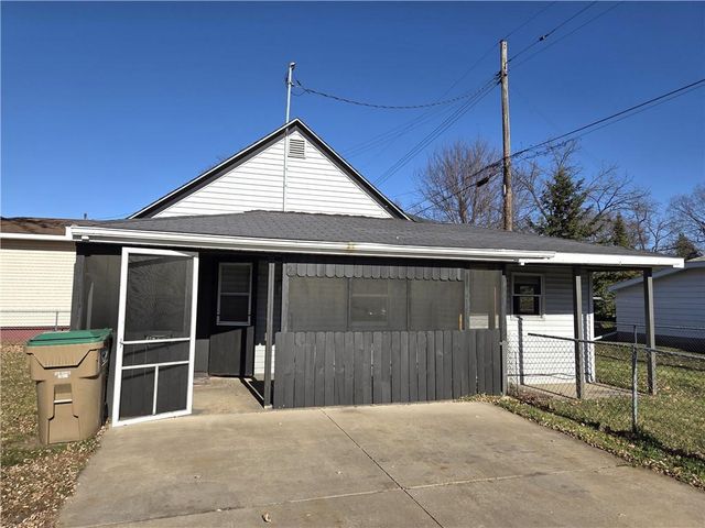 459 Woodward Avenue, Chippewa Falls, WI 54729