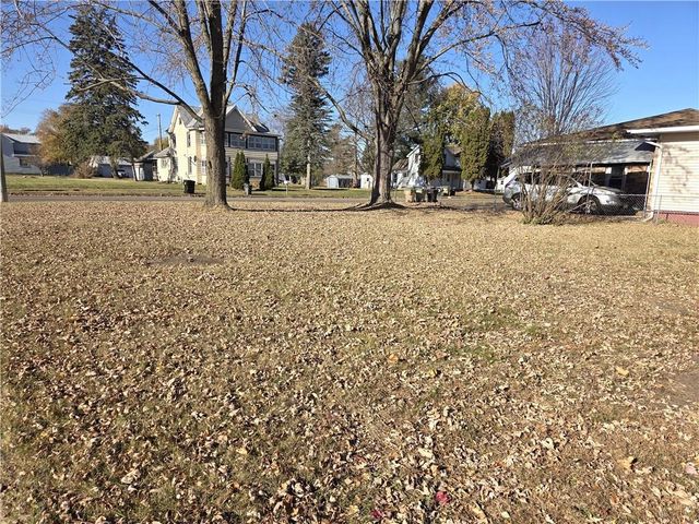 459 Woodward Avenue, Chippewa Falls, WI 54729