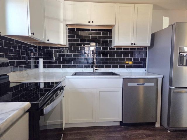 459 Woodward Avenue, Chippewa Falls, WI 54729