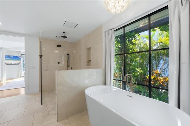 465 E ROYAL FLAMINGO DRIVE, Sarasota, FL 34236