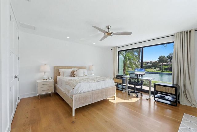 465 E ROYAL FLAMINGO DRIVE, Sarasota, FL 34236
