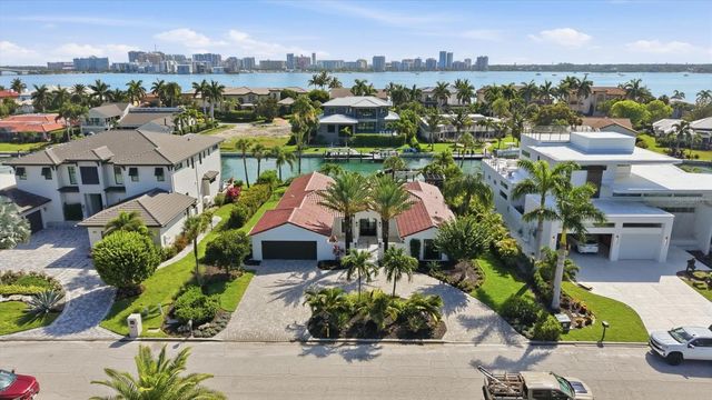 465 E ROYAL FLAMINGO DRIVE, Sarasota, FL 34236