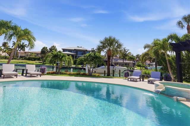 465 E ROYAL FLAMINGO DRIVE, Sarasota, FL 34236