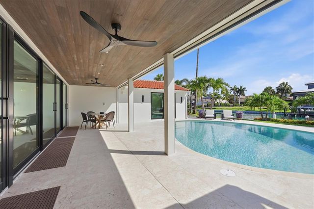 465 E ROYAL FLAMINGO DRIVE, Sarasota, FL 34236