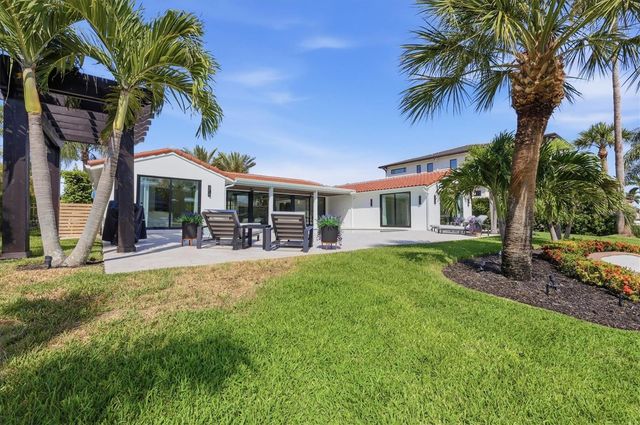 465 E ROYAL FLAMINGO DRIVE, Sarasota, FL 34236