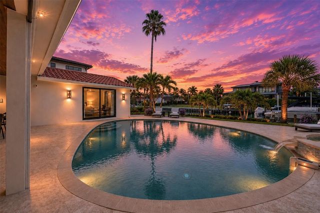 465 E ROYAL FLAMINGO DRIVE, Sarasota, FL 34236