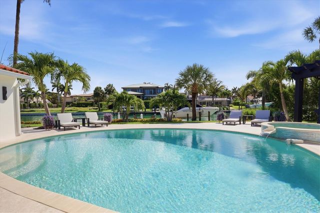 465 E ROYAL FLAMINGO DRIVE, Sarasota, FL 34236