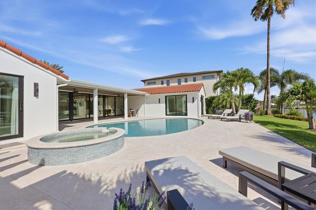 465 E ROYAL FLAMINGO DRIVE, Sarasota, FL 34236