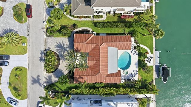 465 E ROYAL FLAMINGO DRIVE, Sarasota, FL 34236
