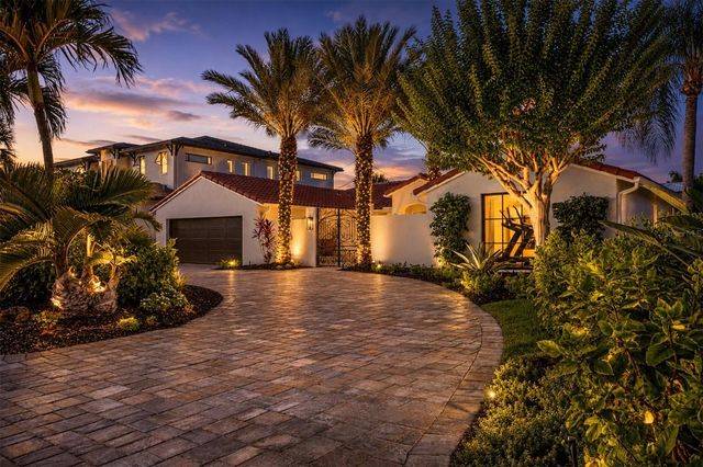 465 E ROYAL FLAMINGO DRIVE, Sarasota, FL 34236