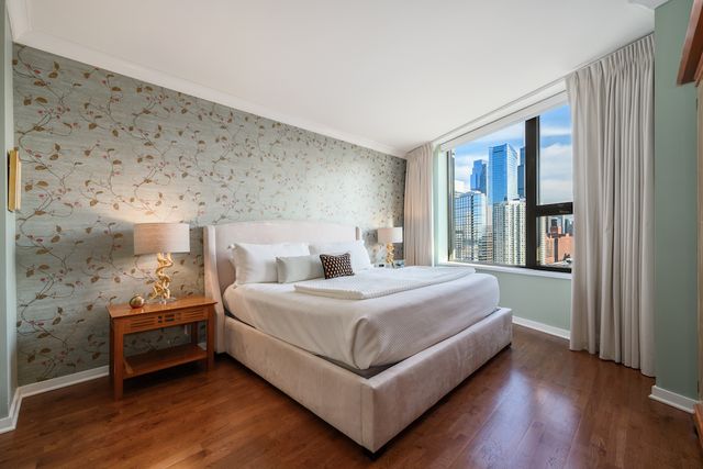 501 N Clinton Street 2105, Chicago, IL 60654