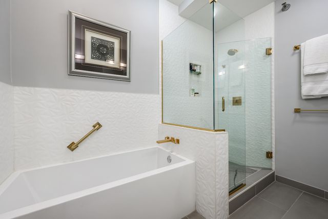 501 N Clinton Street 2105, Chicago, IL 60654