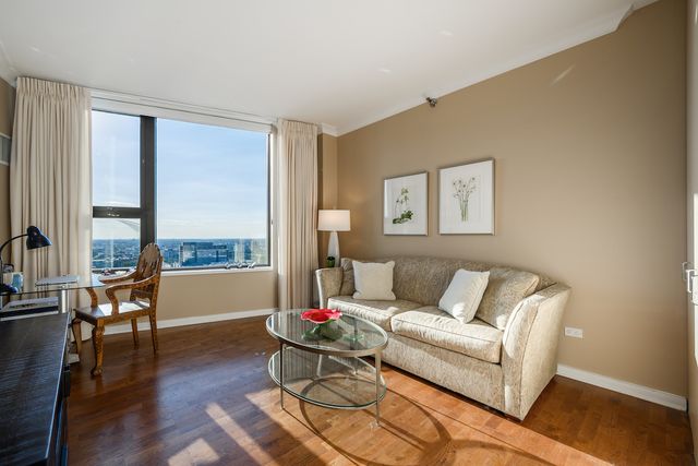 501 N Clinton Street 2105, Chicago, IL 60654