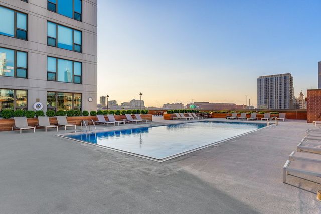 501 N Clinton Street 2105, Chicago, IL 60654