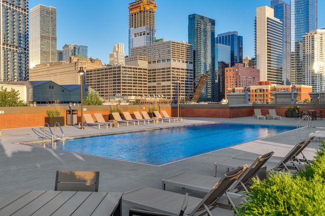 501 N Clinton Street 2105, Chicago, IL 60654