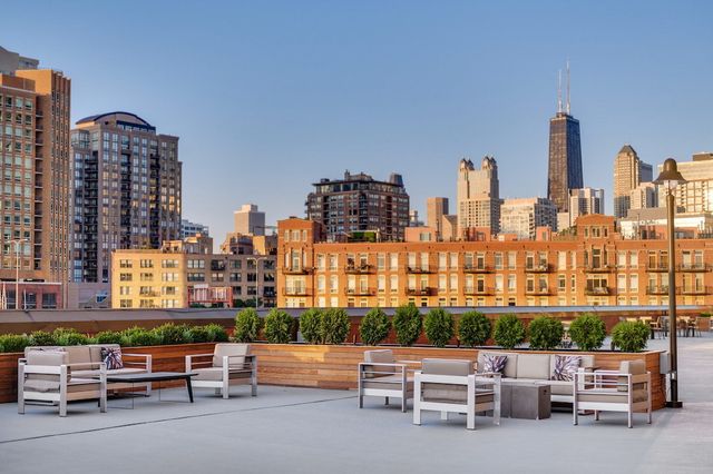 501 N Clinton Street 2105, Chicago, IL 60654