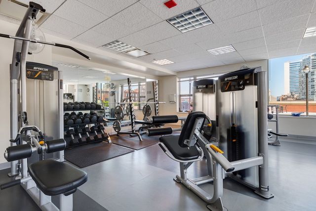 501 N Clinton Street 2105, Chicago, IL 60654