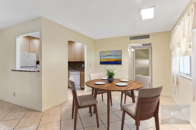 206 Valencia I, Delray Beach, FL 33446