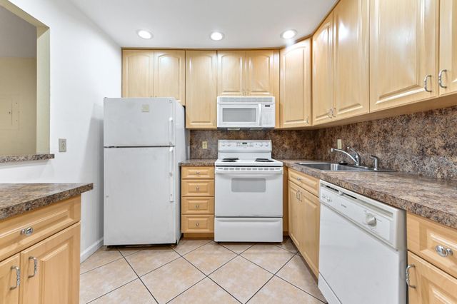 206 Valencia I, Delray Beach, FL 33446