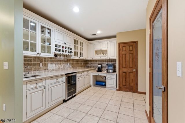 1 Old Mill Rd, Chester Twp., NJ 07930