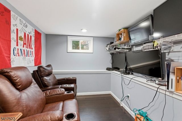 1 Old Mill Rd, Chester Twp., NJ 07930