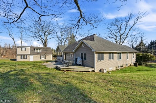 1 Old Mill Rd, Chester Twp., NJ 07930