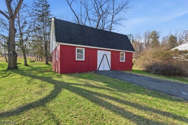 1 Old Mill Rd, Chester Twp., NJ 07930