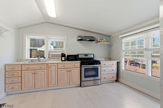 1 Old Mill Rd, Chester Twp., NJ 07930