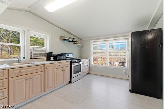 1 Old Mill Rd, Chester Twp., NJ 07930