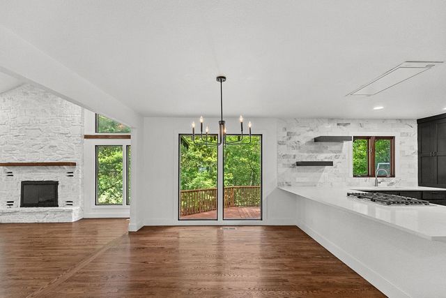 101 N Dogwood Street, Siloam Springs, AR 72761