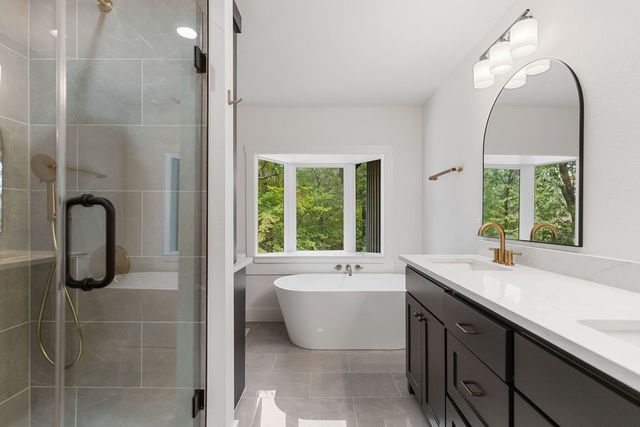 101 N Dogwood Street, Siloam Springs, AR 72761