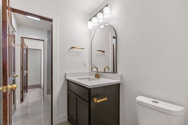 101 N Dogwood Street, Siloam Springs, AR 72761