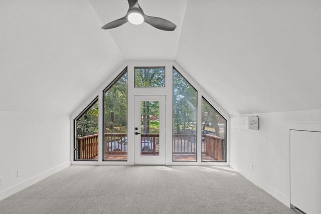 101 N Dogwood Street, Siloam Springs, AR 72761