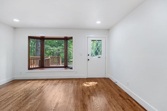 101 N Dogwood Street, Siloam Springs, AR 72761