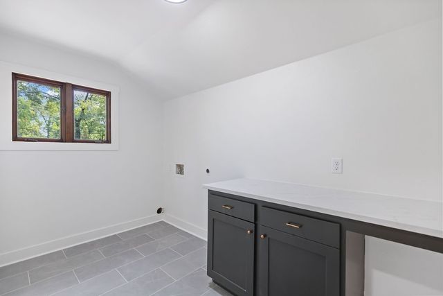 101 N Dogwood Street, Siloam Springs, AR 72761