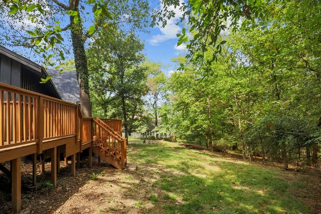 101 N Dogwood Street, Siloam Springs, AR 72761