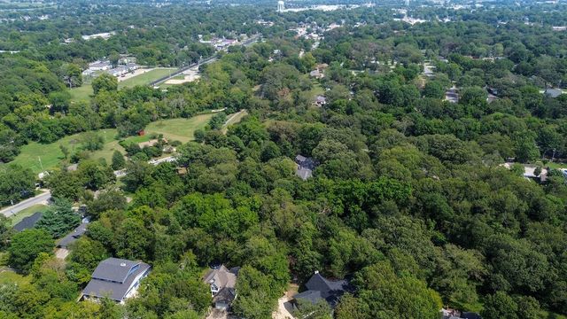 101 N Dogwood Street, Siloam Springs, AR 72761