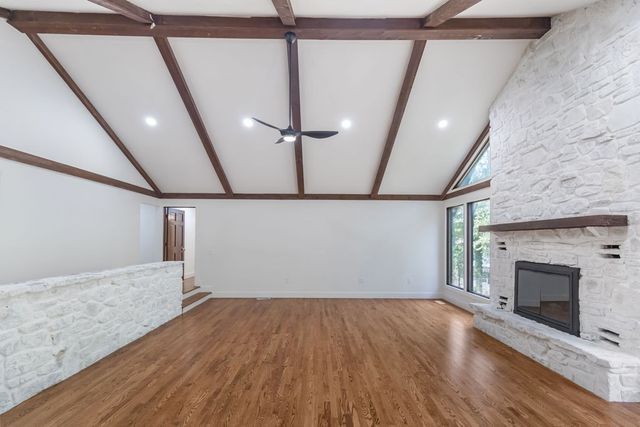 101 N Dogwood Street, Siloam Springs, AR 72761