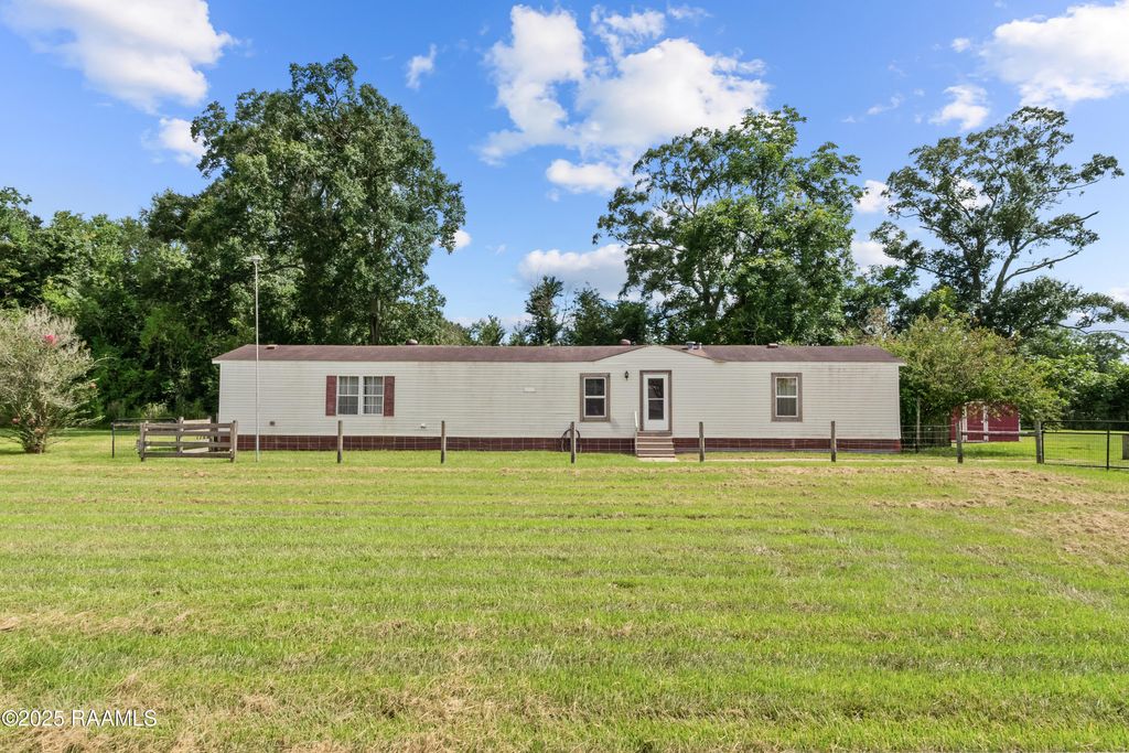 227 Boss Road, Sunset, LA 70584