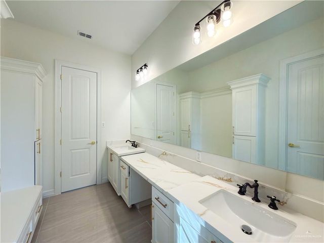 3118 Boyce S Circle, Donna, TX 78537