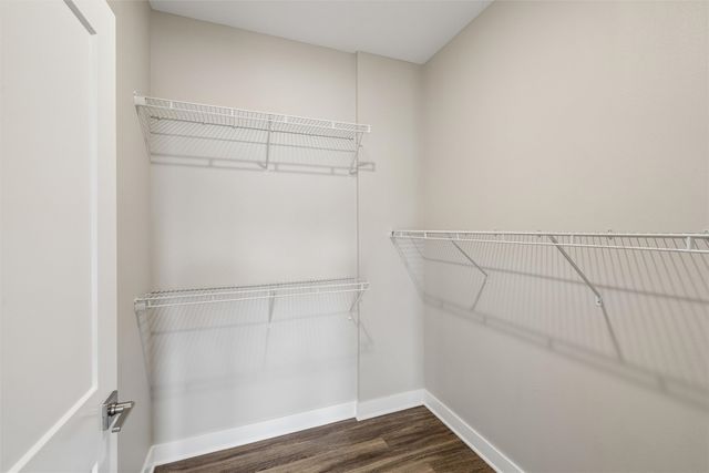 450 SW 7th Street 204, Des Moines, IA 50309