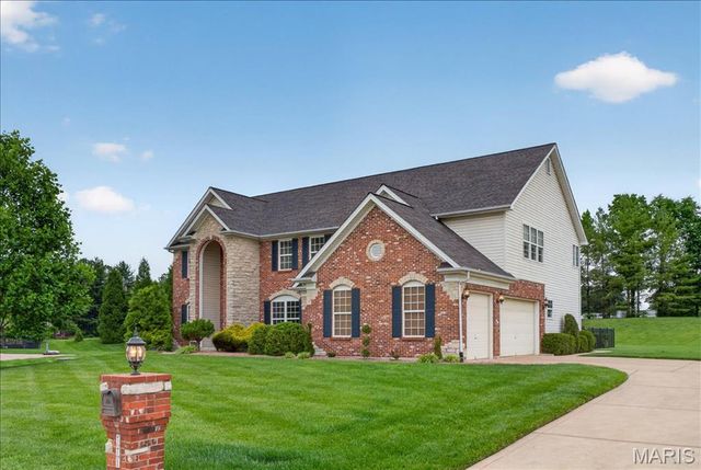 371 Galahad Court, Weldon Spring, MO 63304