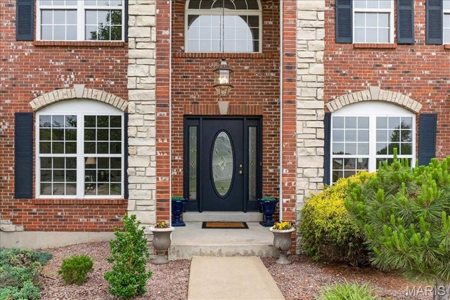 371 Galahad Court, Weldon Spring, MO 63304