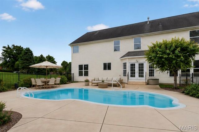 371 Galahad Court, Weldon Spring, MO 63304