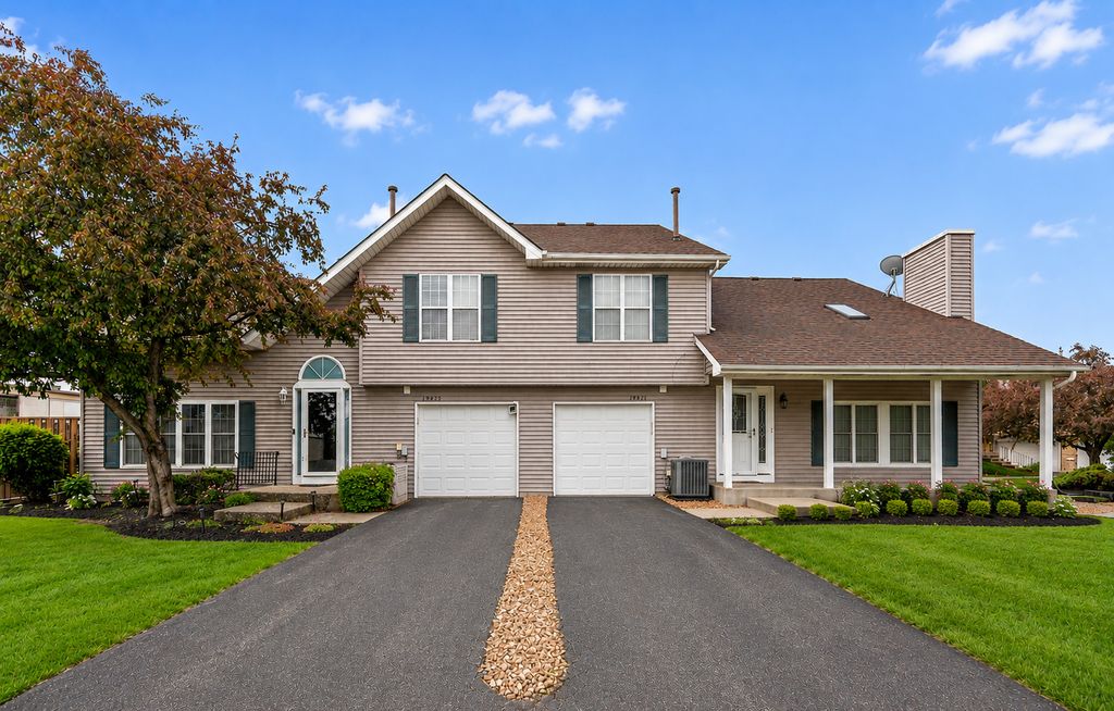 19821 S Edinburgh Lane, Frankfort, IL 60423