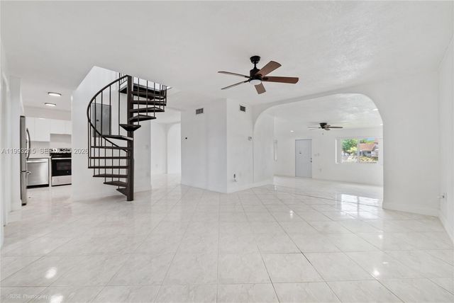 2211 SW 122nd Ct, Miami, FL 33175