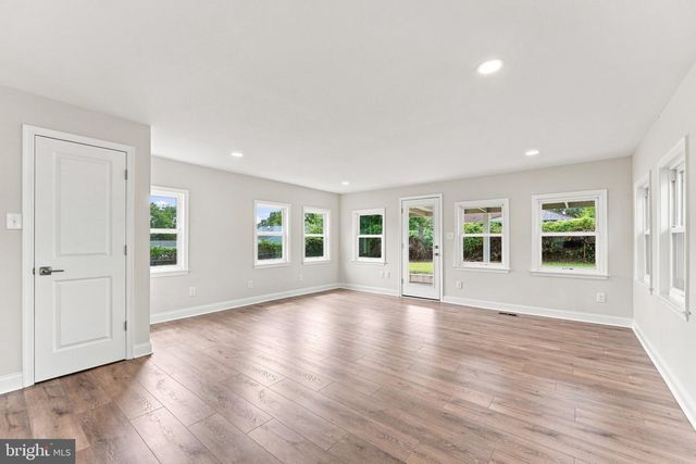 546 MUHLENBERG AVE, Wenonah, NJ 08090