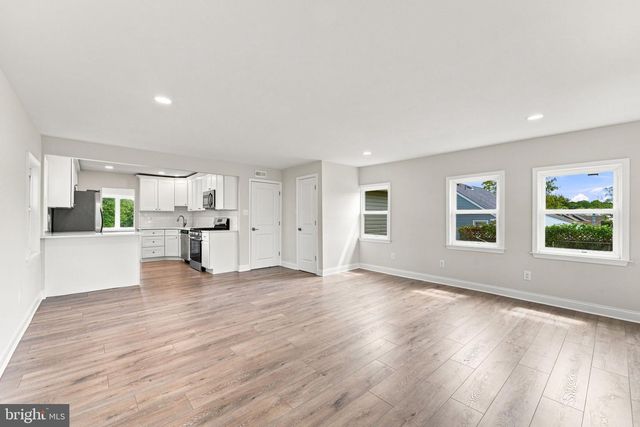 546 MUHLENBERG AVE, Wenonah, NJ 08090
